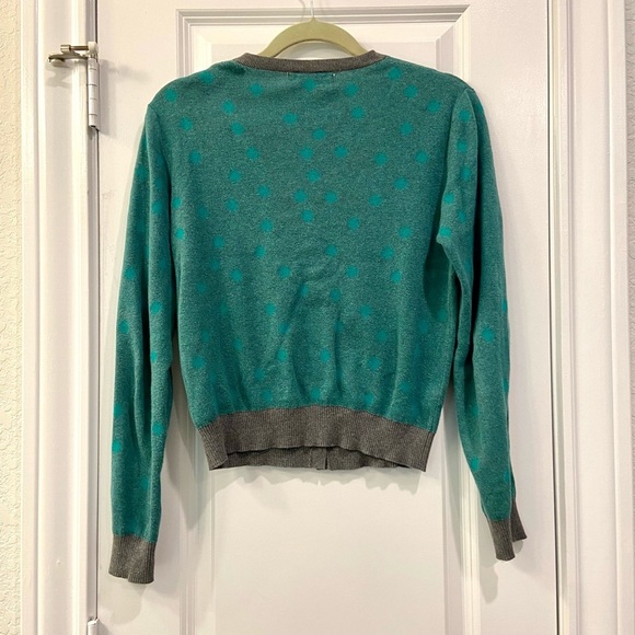 Cabi Button down v-neck Sweater Cardigan - Picture 6 of 14